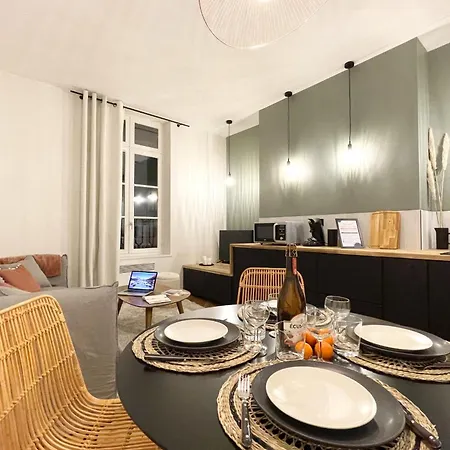 L'exotique - Vue Pl Vieux Marche - Standing Apartmán