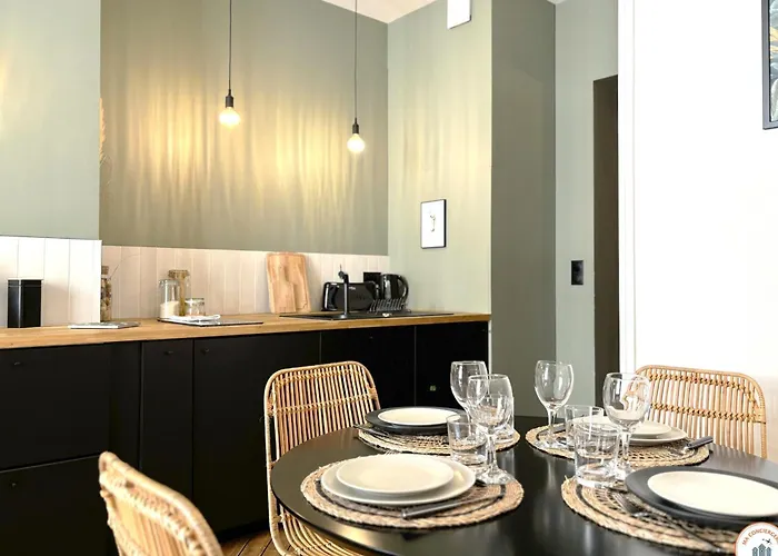 L'exotique - Vue Pl Vieux Marche - Standing Apartment *